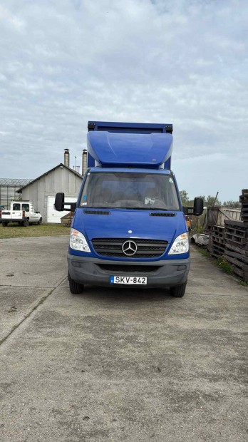 Eladó Mercedes Sprinter ponyvás teherautó