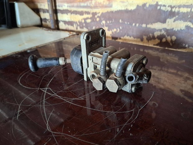 Elad� Mercedes-benz lp k�zif�kszelep Bosch 0 481 016 101 k�zif�k