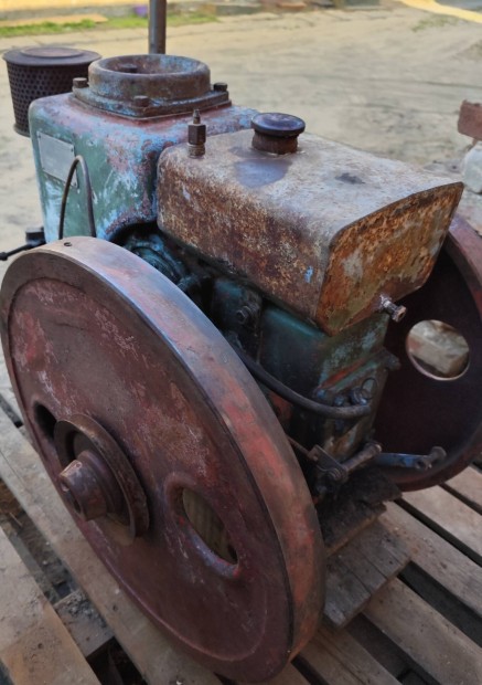 Eladó Mia Diesel stabilmotor fellelt állapotban