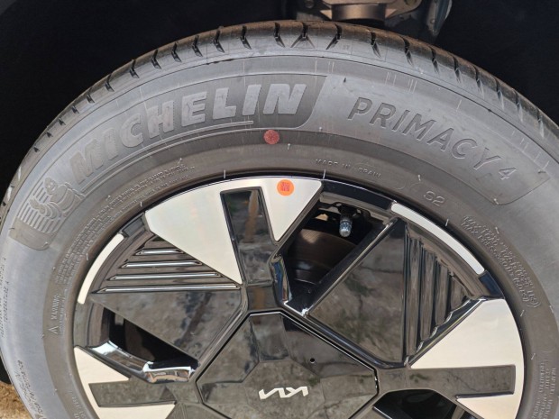 Eladó Michelin Primacy 4 215\65 r17 (50 km futott)