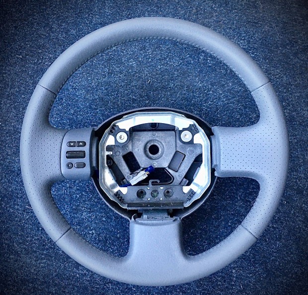 Eladó Micra K12 SR CC hibátlan perforált szürke sport kormány. Bp/post