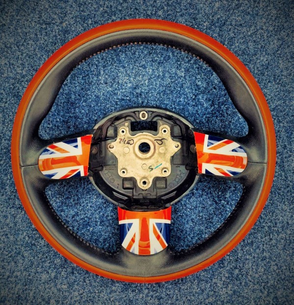 Eladó Mini Cooper R56, R57, bör kormány Union Jack design. Bp/posta
