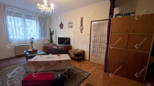 Elad� Miskolc Stadion utcai 43 m2-es f�ldszinti fel�j�tand� lak�s