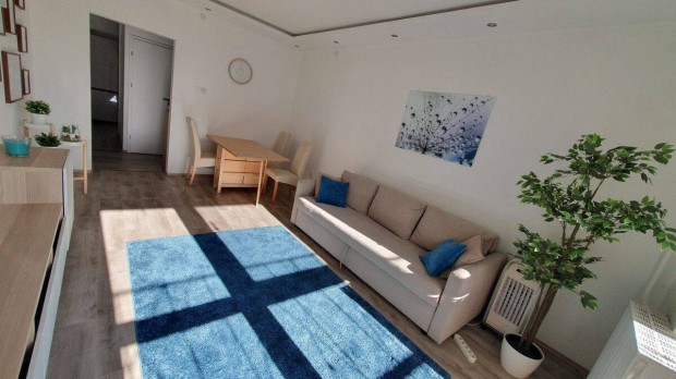 Elad� Miskolc belv�ros�ban egy 3 szob�s erk�lyes lak�s!