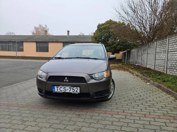 Elad Mitsubishi Colt