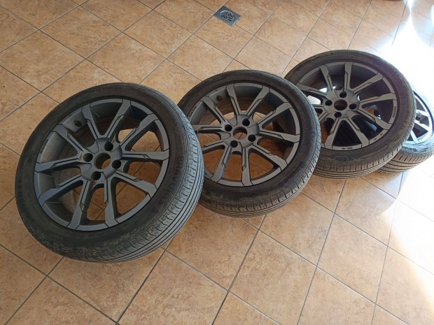 Elad Momo alufelni 7jx17 h2 et25