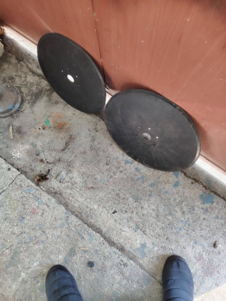 Elad� Monosem sornyit�t�rcsa