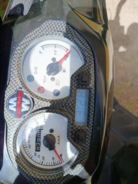 Eladó Motowell Magnett 2T