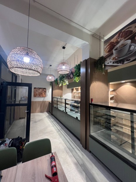 Elad� Munkat�rsat Keres�nk!