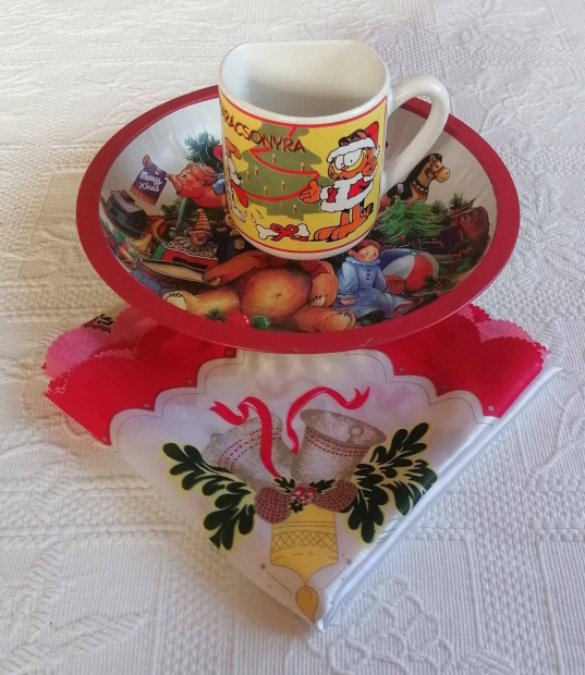 Eladó Nagy Garfield Karácsonyi Bögre & Tál & Terítő Szett / Készlet