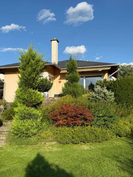 Elad� Nagykanizsa�n egy ig�nyes 140m2-es csal�di h�z fantasztikus