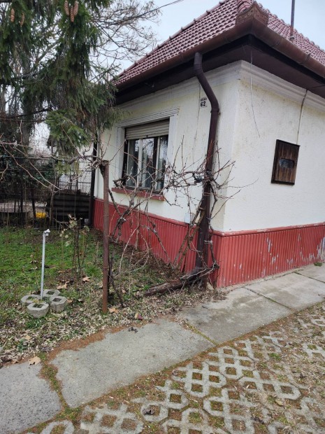 Eladó Nagykátán egy 79 m2-es családi ház
