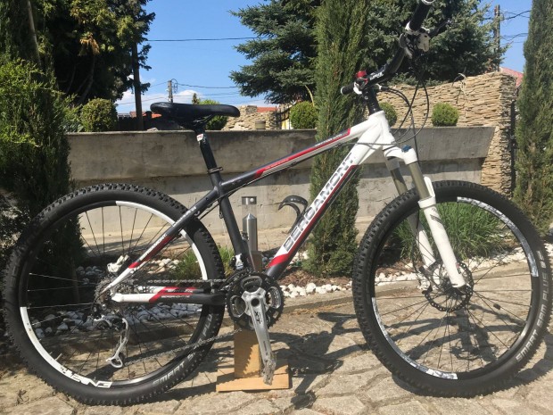 Elad Nmet Bergamont LTD XT MTB kerkpr