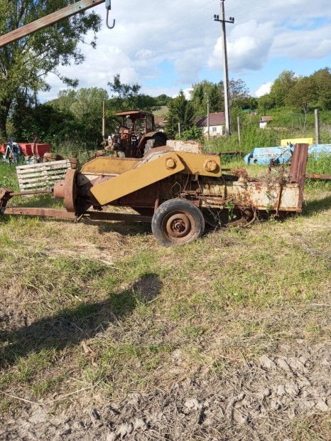 Elad New Holland kis blz