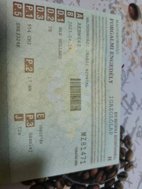 Elad� New Holland kistraktor