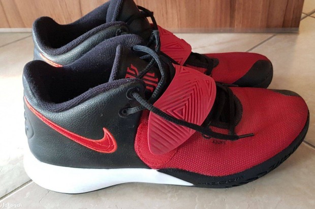 Elad Nike Kyrie Flytrap III (44,5)