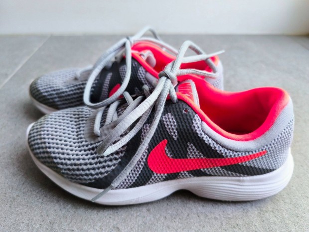 Elad Nike Revolution 4 sport cip 35,5