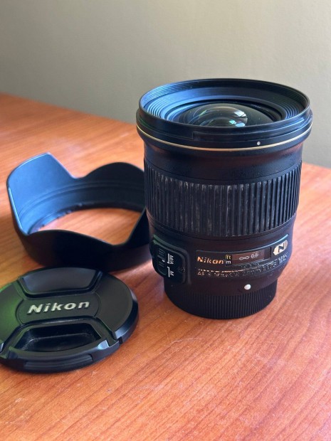 Elad Nikon 24mm f/1.8G objektv