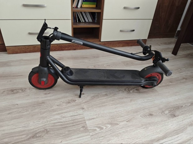 Eladó Ninebot Zing C20 elektromos roller