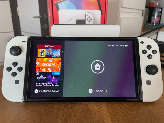 Eladó Nintendo Switch OLED + 256 GB SD kártya + tok