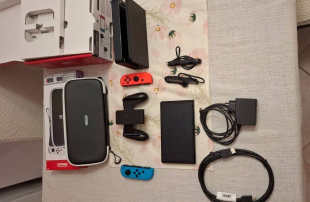 Elad Nintendo Switch OLED+eredeti Nintendo tok +128 GB microsd krtya