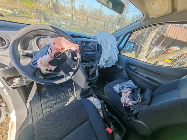 Elad Nissan NV200 - Hinyos-