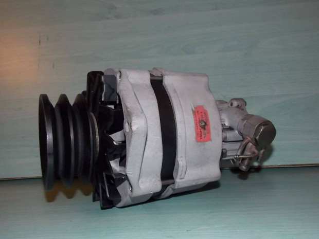 Eladó Nissan Vanette, Serena 2.3 D generátor 90A (9120335002)