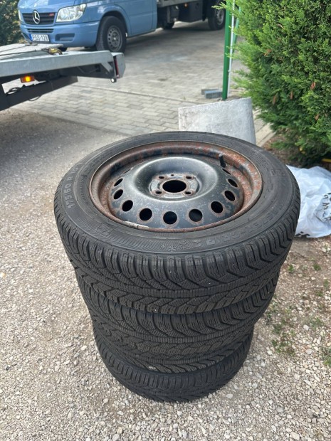Eladó Nissan micra 4x100 r15 felni garnitúra