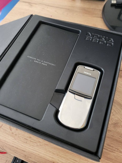 Elad Nokia 8800 dobozban - Gyjti darab - gynyr llapotban