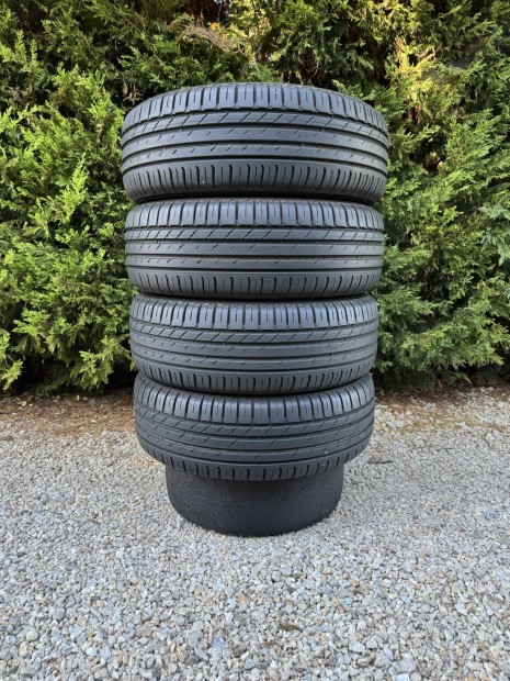 Eladó Nokian 225/65 R17 nyári gumi 4db!