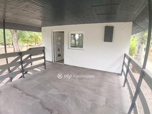 Elad� Nyaral�, Tiszap�sp�ki