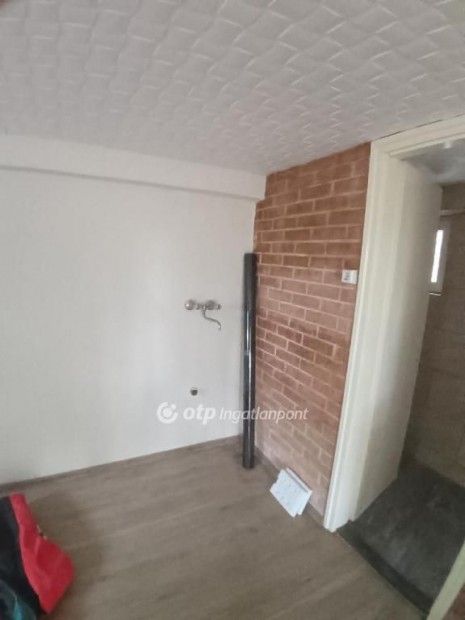 Elad� Nyaral�, Tiszap�sp�ki