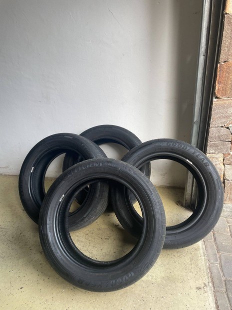 Eladó Nyári Gumiszett Goodyear új 205/55 R17