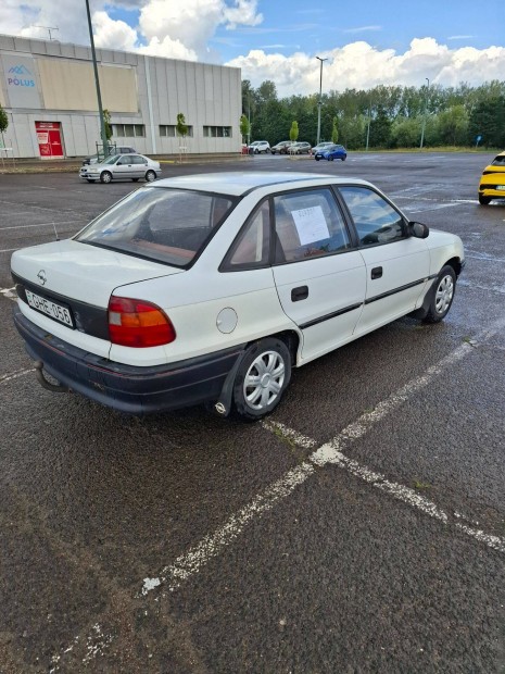 Elad Opel Astra F