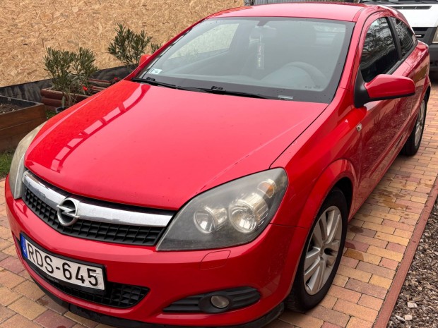 Elad Opel Astra H GTC 1.9 CDTI