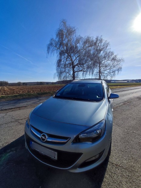 Elad Opel Astra J Sports Tourer 1,6 CDTI msodik tulajdonostl
