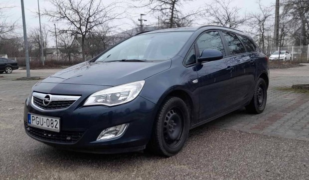 Elad� Opel Astra J sport tourer