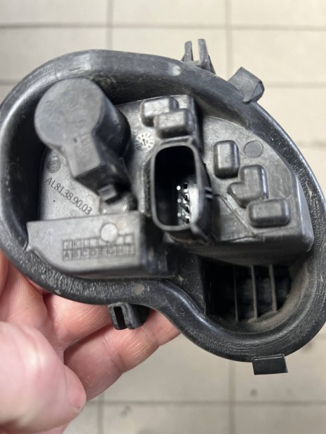 Elad� Opel Astra K 5ajt�s bal h�ts� l�mpa foglalat