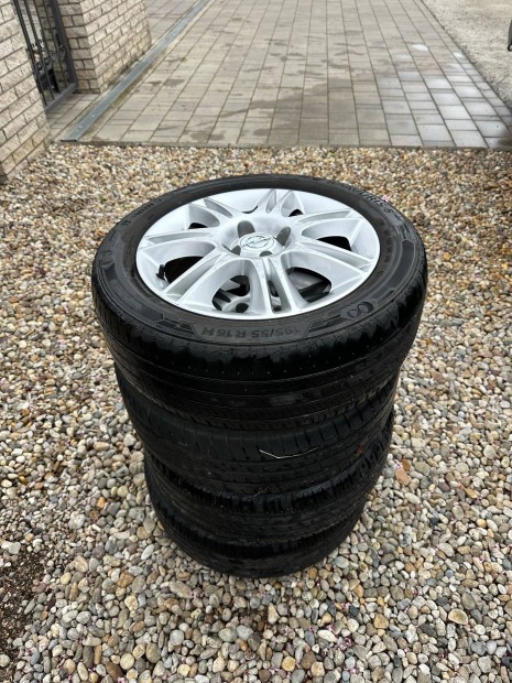 Elad� Opel Corsa 4x100 r16 alufelni garnit�ra