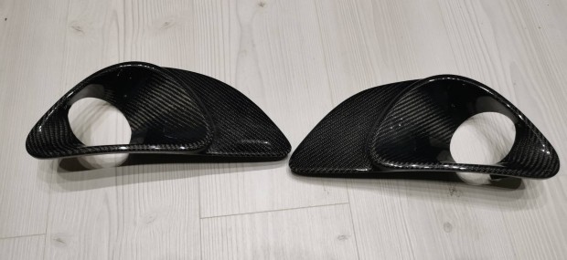 Eladó Opel Corsa D opc ködlámpa takaró keret karbon mintás.