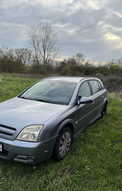 Eladó Opel Signum 2.2 benzin direct minden alkatrésze vagy egyben!