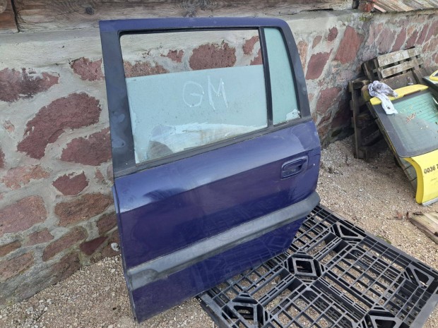Eladó Opel Zafira A bal hátsó ajtó kompletten részeivel