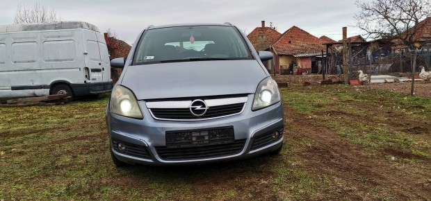 Elad Opel Zafira alkatrsznek