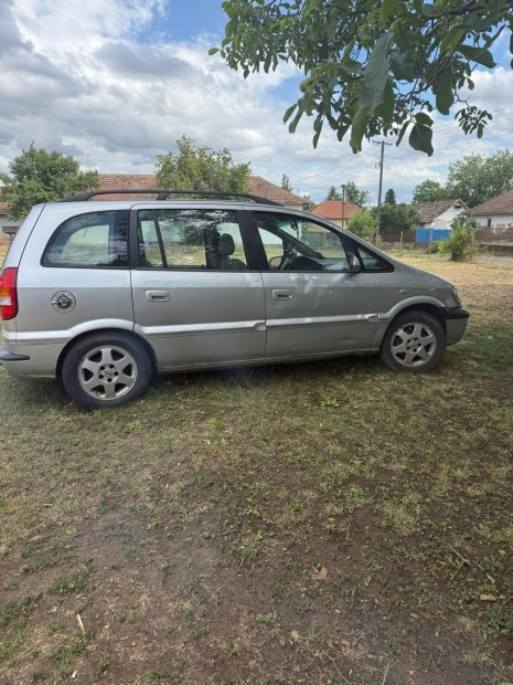 Elad Opel zafira