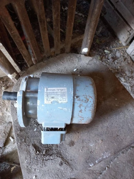 Eladó Orosz 370W os villanymotor