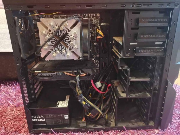 Elad PC- AMD FX8300 proci - RX 580 8gb krtya, 16GB RAM