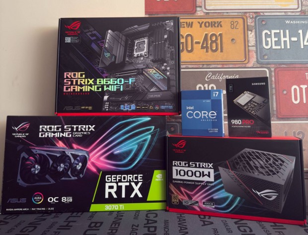 Eladó PC i7-12700K, Rtx 3070 Ti, DDR5, ROG Strix build!