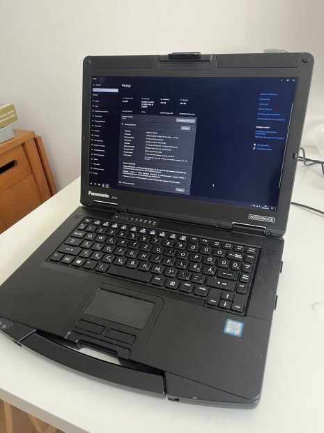 Eladó Panasonic Toughbook CF-54 - MK3 14" FHD, I5-7300U, 32gb RAM