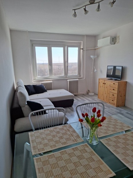 Elad� Panellak�s Sz�zhalombatta