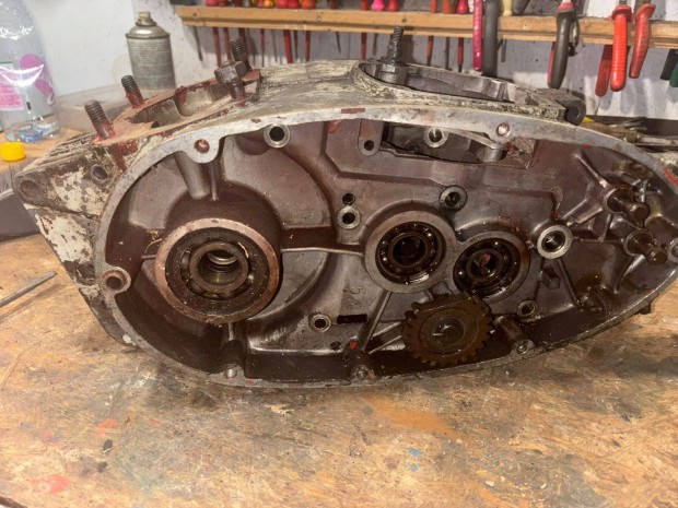 Elad� Pann�nia T5 blokkf�l